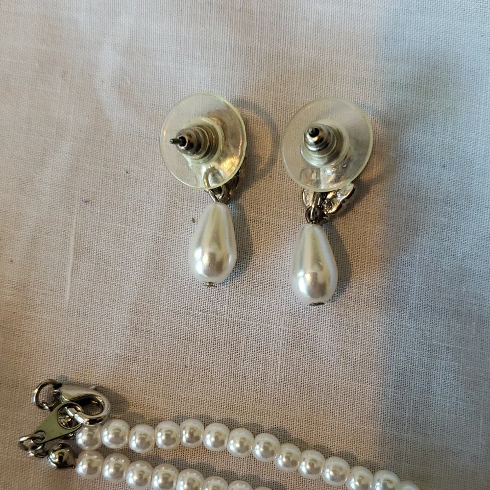 Faux Pearl & Red Gem Jewelry Set- 15.5